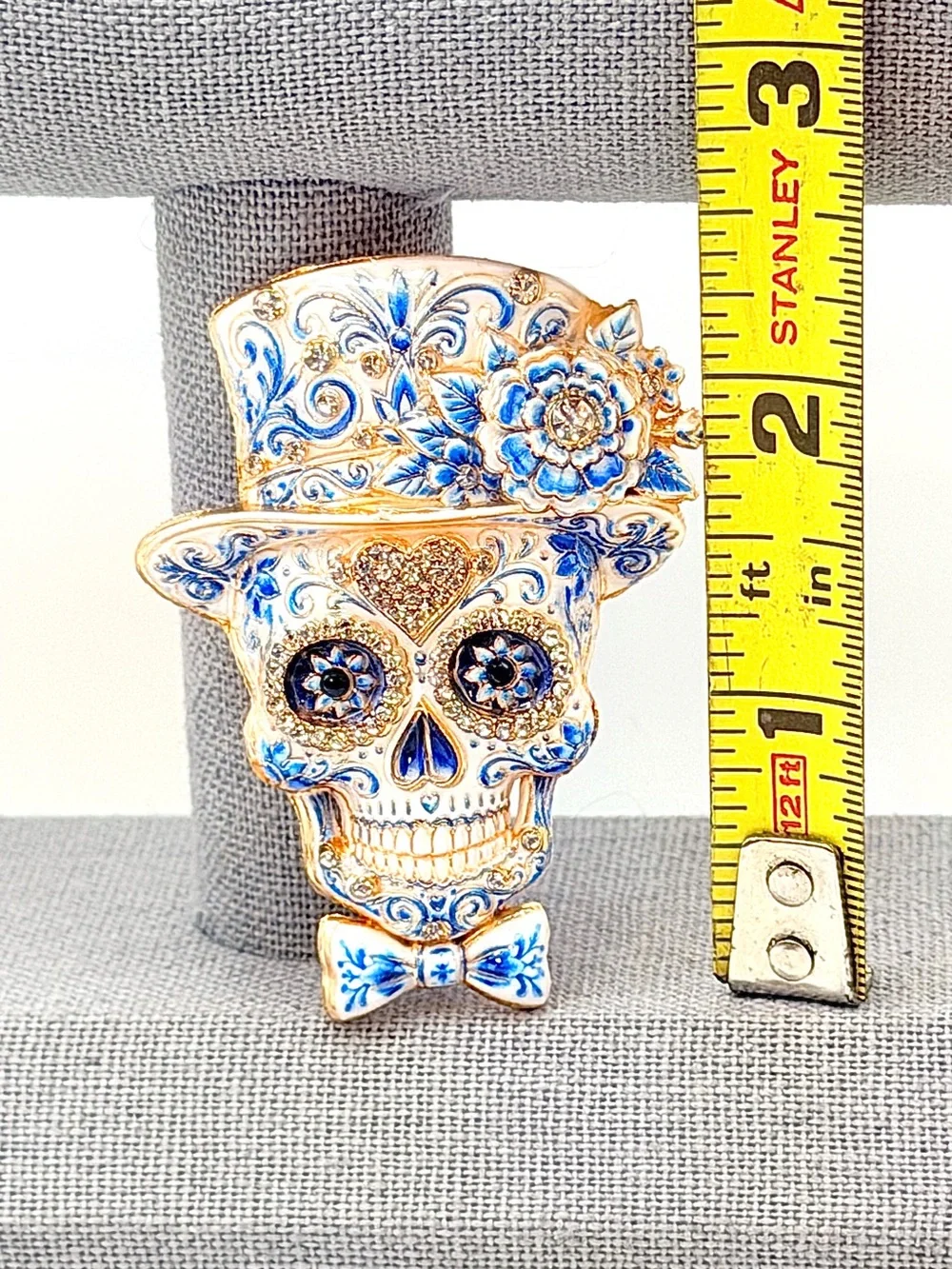 Gothic Top Hat Skull Brooch for Halloween